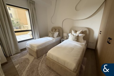 Apartment in Jumeirah Beach Residence, Dubai 4 bedrooms, 235 sq.m. № 99087 - photo 13