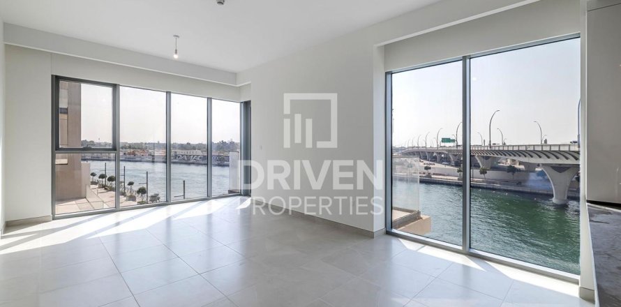 Apartment in Al Wasl, Dubai 2 bedrooms, 150.22 sq.m. № 136027