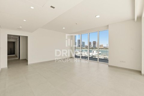 Apartment in EMAAR Beachfront, Dubai Harbour, Dubai 3 bedrooms, 204.94 sq.m. № 136020 - photo 3