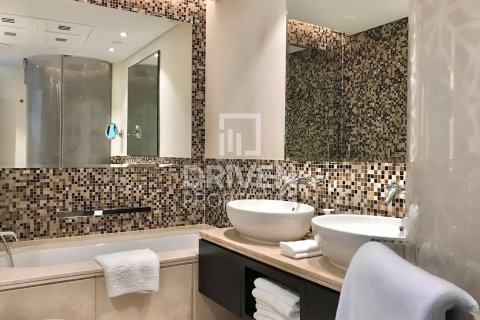Apartment in Downtown Dubai (Downtown Burj Dubai), Dubai 2 bedrooms, 176.7 sq.m. № 136032 - photo 19