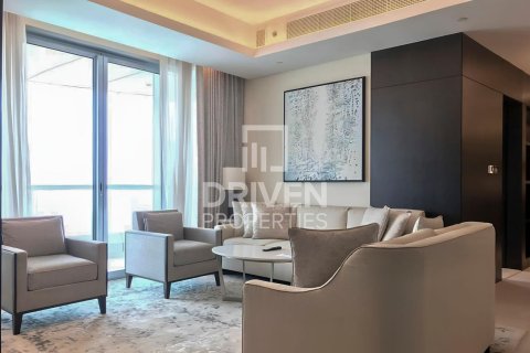 Apartment in Downtown Dubai (Downtown Burj Dubai), Dubai 2 bedrooms, 176.7 sq.m. № 136032 - photo 4