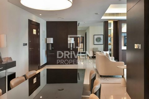 Apartment in Downtown Dubai (Downtown Burj Dubai), Dubai 2 bedrooms, 176.7 sq.m. № 136032 - photo 15