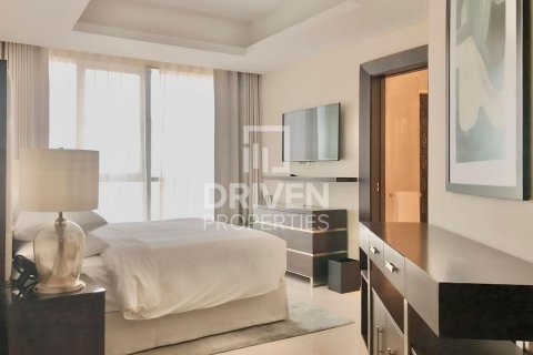 Apartment in Downtown Dubai (Downtown Burj Dubai), Dubai 2 bedrooms, 176.7 sq.m. № 136032 - photo 9