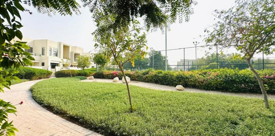 Adosado en Reem, Dubai, 3 dormitorios, 264.8 m², № 55870