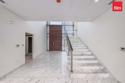 Villa in Dubai 5 bedrooms, 846.7 sq.m. № 40446 - photo 4