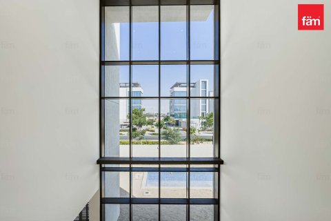 Villa in Dubai 5 bedrooms, 846.7 sq.m. № 40446 - photo 24