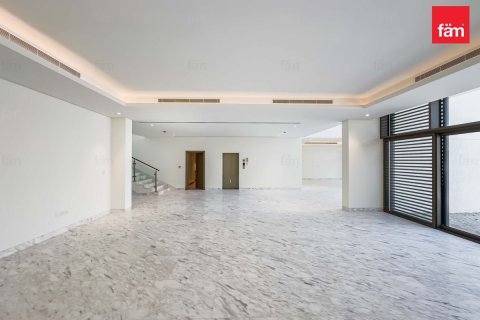 Villa in Dubai 5 bedrooms, 846.7 sq.m. № 40446 - photo 8