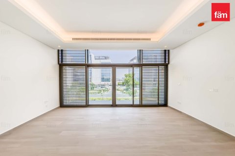 Villa in Dubai 5 bedrooms, 846.7 sq.m. № 40446 - photo 28