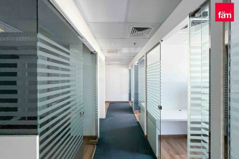 Oficina en Sheikh Zayed Road, Dubai, 372.2 m², № 17010 - foto 9