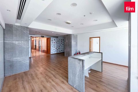 Oficina en Sheikh Zayed Road, Dubai, 372.2 m², № 17010 - foto 3