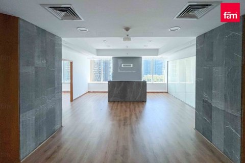 Oficina en Sheikh Zayed Road, Dubai, 372.2 m², № 17010 - foto 1