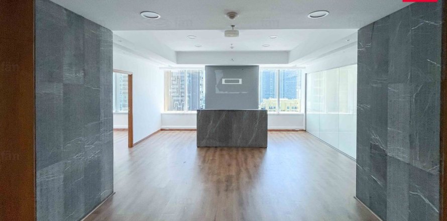 Oficina en Sheikh Zayed Road, Dubai, 372.2 m², № 17010