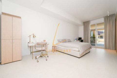 Apartment in Uptown Motor City, Motor City, Dubai 2 bedrooms, 204 sq.m. № 111548 - photo 7