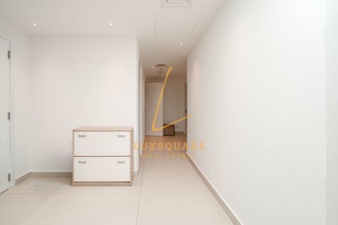 Apartment in Uptown Motor City, Motor City, Dubai 2 bedrooms, 204 sq.m. № 111548 - photo 29