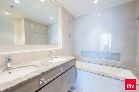 Apartment in Dubai 2 bedrooms, 93.3 sq.m. № 47952 - photo 14