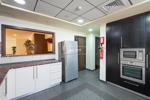 Снять в аренду квартиру в Джумейра Бич Резиденс, Дубай: 4 спальни, 288.5м², № 47955 - фото 9
