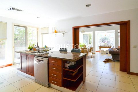 Villa in Arabian Ranches, Dubai 5 bedrooms, 450 sq.m. № 44230 - photo 4