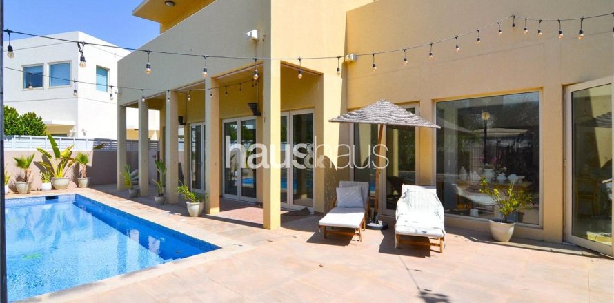Villa in Arabian Ranches, Dubai 5 bedrooms, 450 sq.m. № 44230