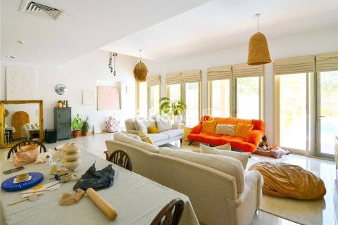 Villa in Arabian Ranches, Dubai 5 bedrooms, 450 sq.m. № 44230 - photo 10