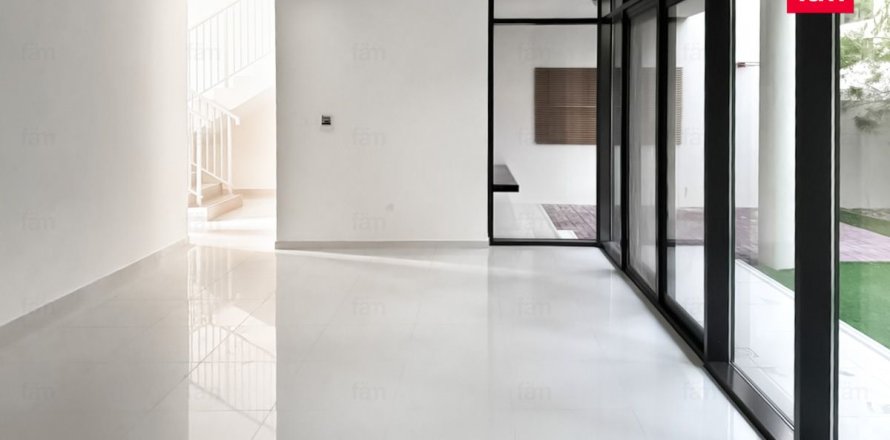 Adosado en Dubai, 3 dormitorios, 255.9 m², № 59715