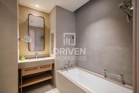 Apartment in Vida Residences Dubai Mall, Downtown Dubai (Downtown Burj Dubai), Dubai 2 bedrooms, 112.13 sq.m. № 136917 - photo 11