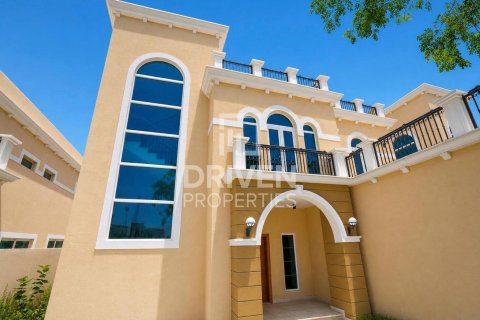 Villa en Jumeirah Park, Dubai, 3 dormitorios, 535.96 m², № 136909 - foto 28