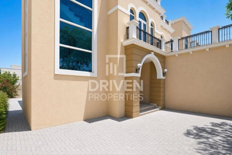 Villa en Jumeirah Park, Dubai, 3 dormitorios, 535.96 m², № 136909 - foto 27