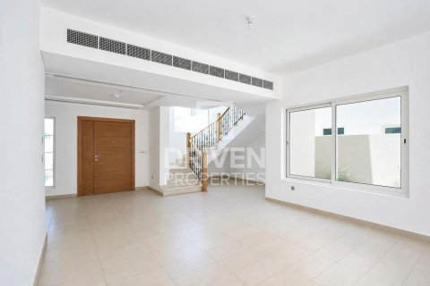 Villa in Jumeirah Park, Dubai 3 bedrooms, 535.96 sq.m. № 136909