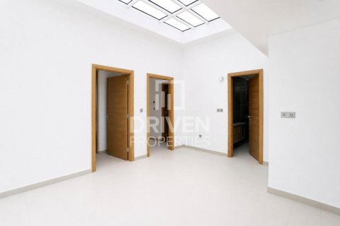 Villa en Jumeirah Park, Dubai, 3 dormitorios, 535.96 m², № 136909 - foto 9