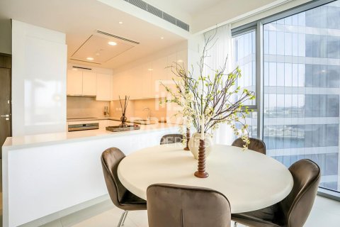 Apartment in Al Wasl, Dubai 2 bedrooms, 150.78 sq.m. № 136676 - photo 12