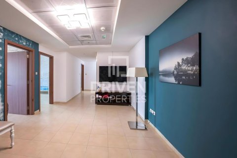 Duplex in Jumeirah Village Triangle, Dubai 3 bedrooms, 382.48 sq.m. № 136665 - photo 3