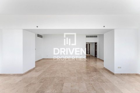 Apartment in KG Tower, Dubai Marina, Dubai 3 bedrooms, 285.77 sq.m. № 136667 - photo 2