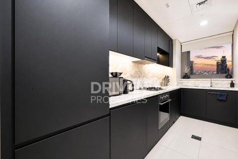 Apartamento en Paramount Tower Hotel & Residences, Business Bay, Dubai, 2 dormitorios, 124.58 m², № 136675 - foto 6