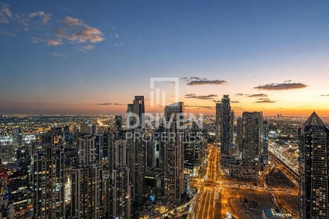 Apartamento en Paramount Tower Hotel & Residences, Business Bay, Dubai, 2 dormitorios, 124.58 m², № 136675 - foto 18