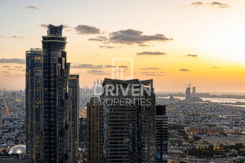 Apartamento en Paramount Tower Hotel & Residences, Business Bay, Dubai, 2 dormitorios, 124.58 m², № 136675 - foto 16