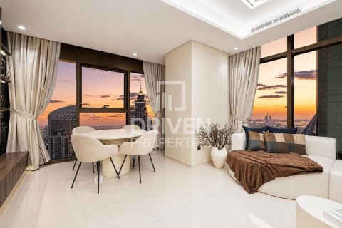 Apartamento en Paramount Tower Hotel & Residences, Business Bay, Dubai, 2 dormitorios, 124.58 m², № 136675 - foto 4