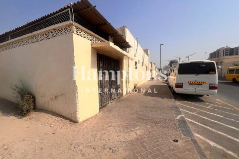 Land in Al Satwa, Dubai 597.64499900 sq.m. № 63386 - photo 7