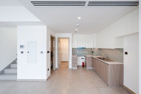 Снять в аренду виллу в Sweden, The World Islands, Дубай: 3 спальни, 187.47825400м², № 63394 - фото 1