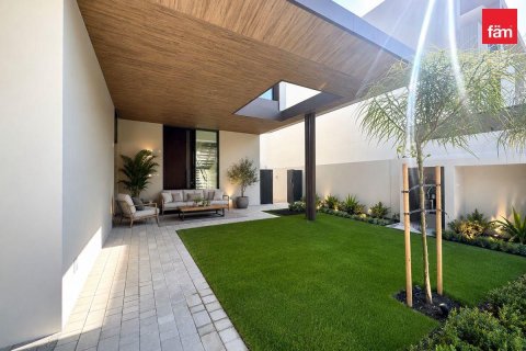 Villa in Dubai 4 bedrooms, 518.7 sq.m. № 135126 - photo 6