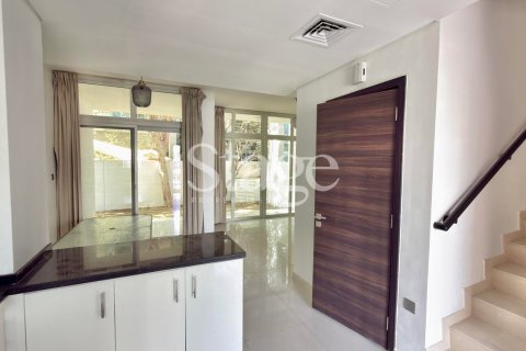 Villa à Dubai, 3 chambres, 167 m², № 74369 - photo 5