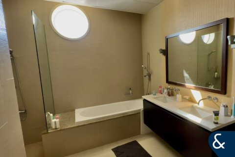 Apartamento en Tiara Residences, Palm Jumeirah, Dubai, 3 dormitorios, 222 m², № 78958 - foto 6