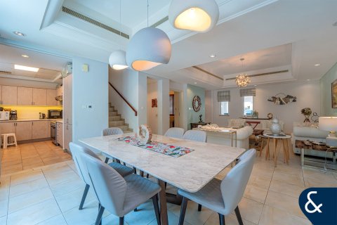 Купить виллу в Victory Heights, Dubai Sports City, Дубай: 4 спальни, 311м², № 78956 - фото 3