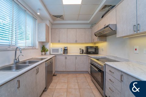 Купить виллу в Victory Heights, Dubai Sports City, Дубай: 4 спальни, 311м², № 78956 - фото 8