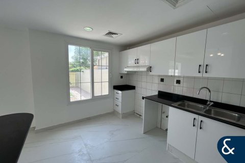 Купить виллу в Springs 11, The Springs, Дубай: 2 спальни, 157м², № 78948 - фото 20