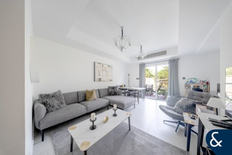 Купить виллу в Springs 11, The Springs, Дубай: 2 спальни, 157м², № 78948 - фото 1