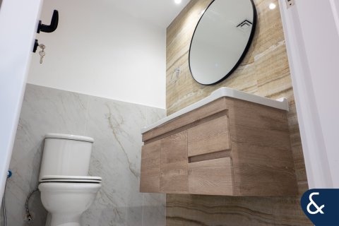 Купить виллу в The Lakes, Дубай: 3 спальни, 268м², № 78960 - фото 24