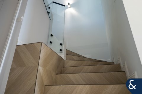 Купить виллу в The Lakes, Дубай: 3 спальни, 268м², № 78960 - фото 27