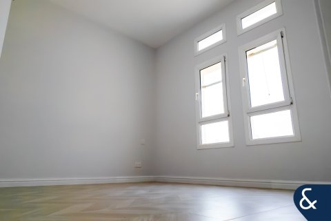 Купить виллу в The Lakes, Дубай: 3 спальни, 268м², № 78960 - фото 19