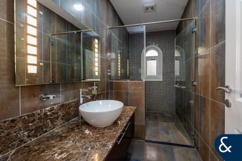 Купить виллу в Sienna Lakes, Джумейра Гольф Эстейтс, Дубай: 5 спален, 973м², № 78968 - фото 22