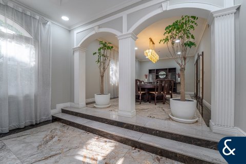 Купить виллу в Sienna Lakes, Джумейра Гольф Эстейтс, Дубай: 5 спален, 973м², № 78968 - фото 7